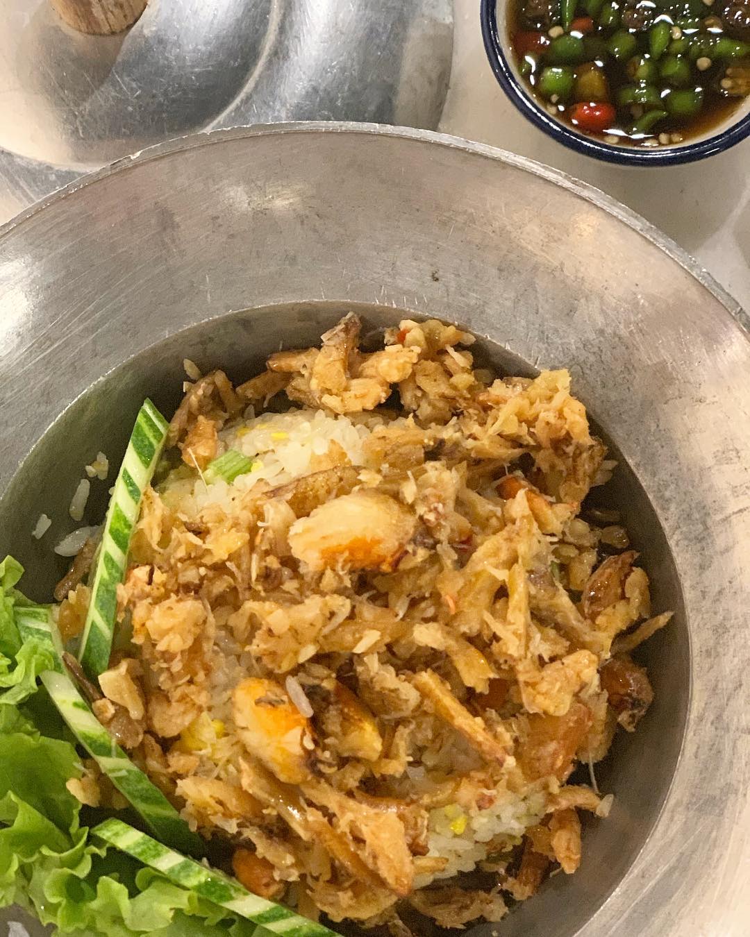 Khao Phad Phu... Thai crab fried rice Kinley yang penuh kepitingnya