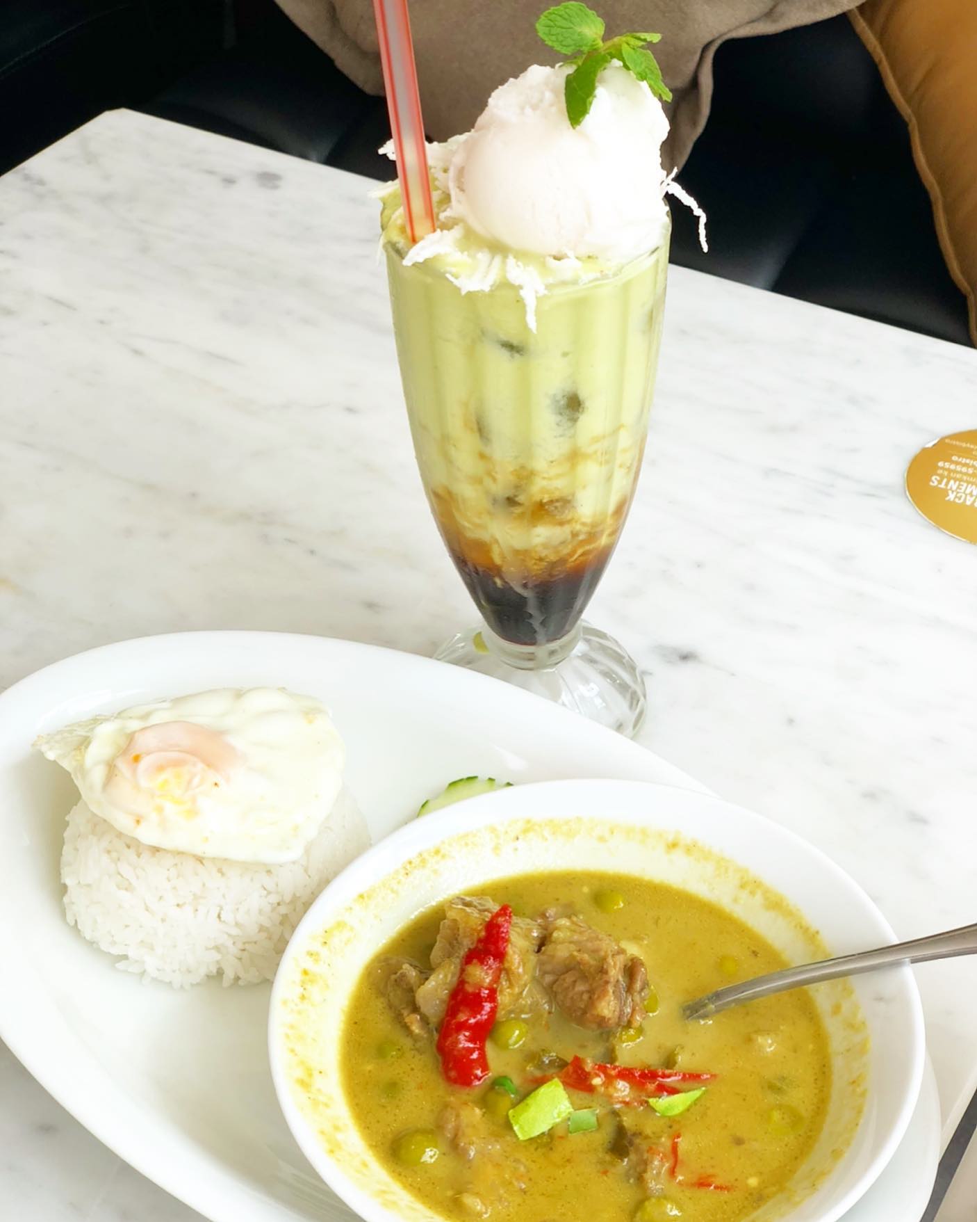 Thai Green Curry dan Avocado Brown Sugar Coconut Sorbet

Inilah makanan khas Thailand yang authentic anda wajib coba